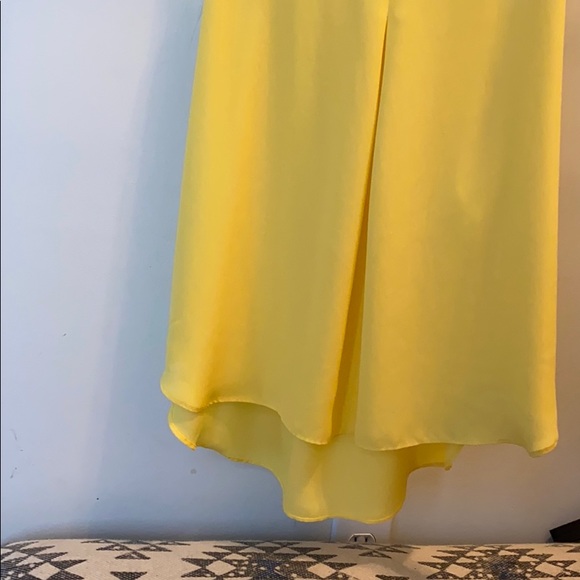 Yellow high-low blouse. - Picture 3 of 4
